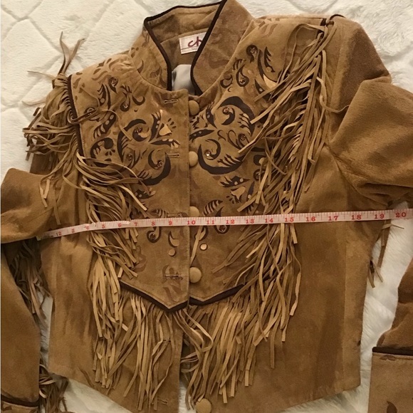 Vintage Chic Tan Suede Jacket with Fringe and Embroidery - Picture 5 of 7